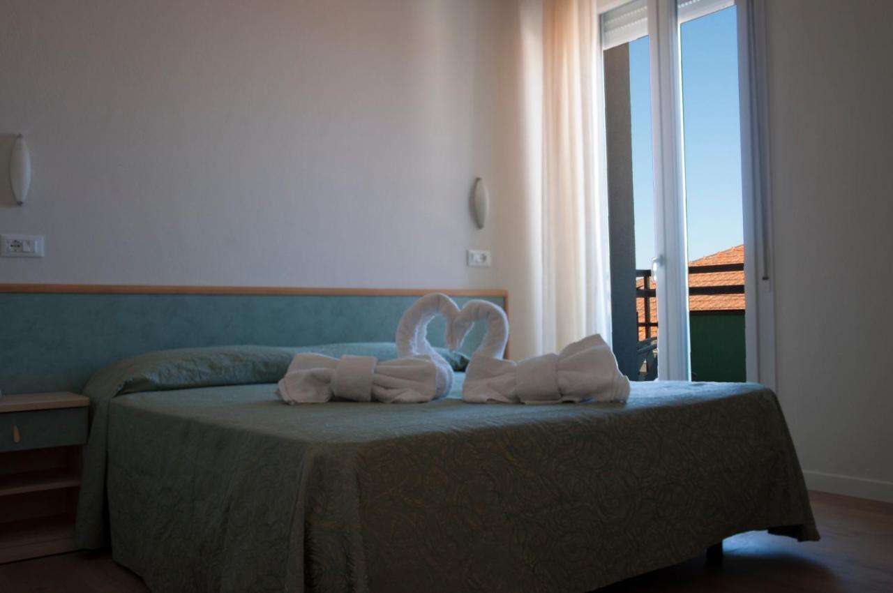 Hotel Ondina E Milazzo Cervia Dış mekan fotoğraf