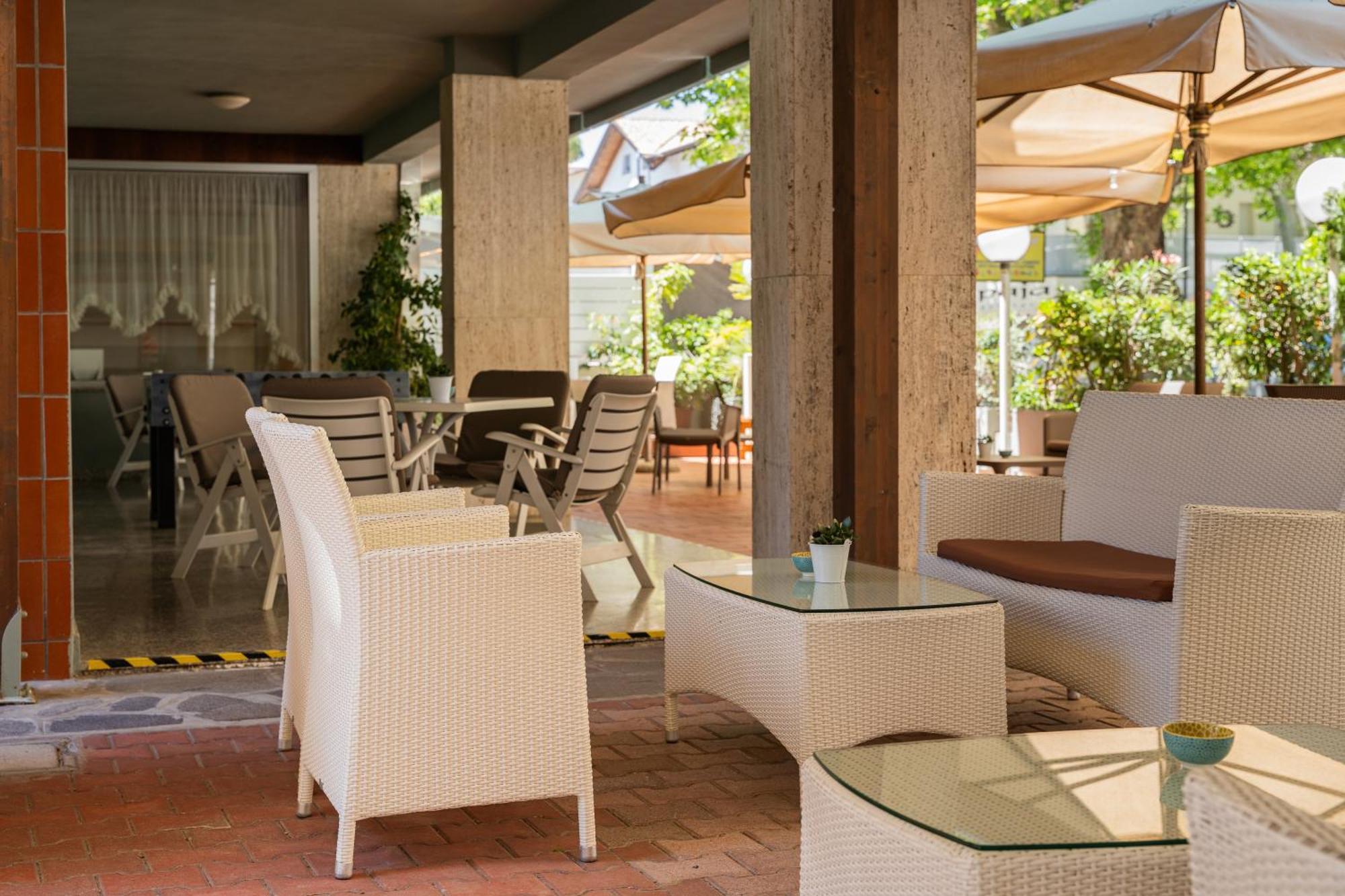Hotel Ondina E Milazzo Cervia Dış mekan fotoğraf