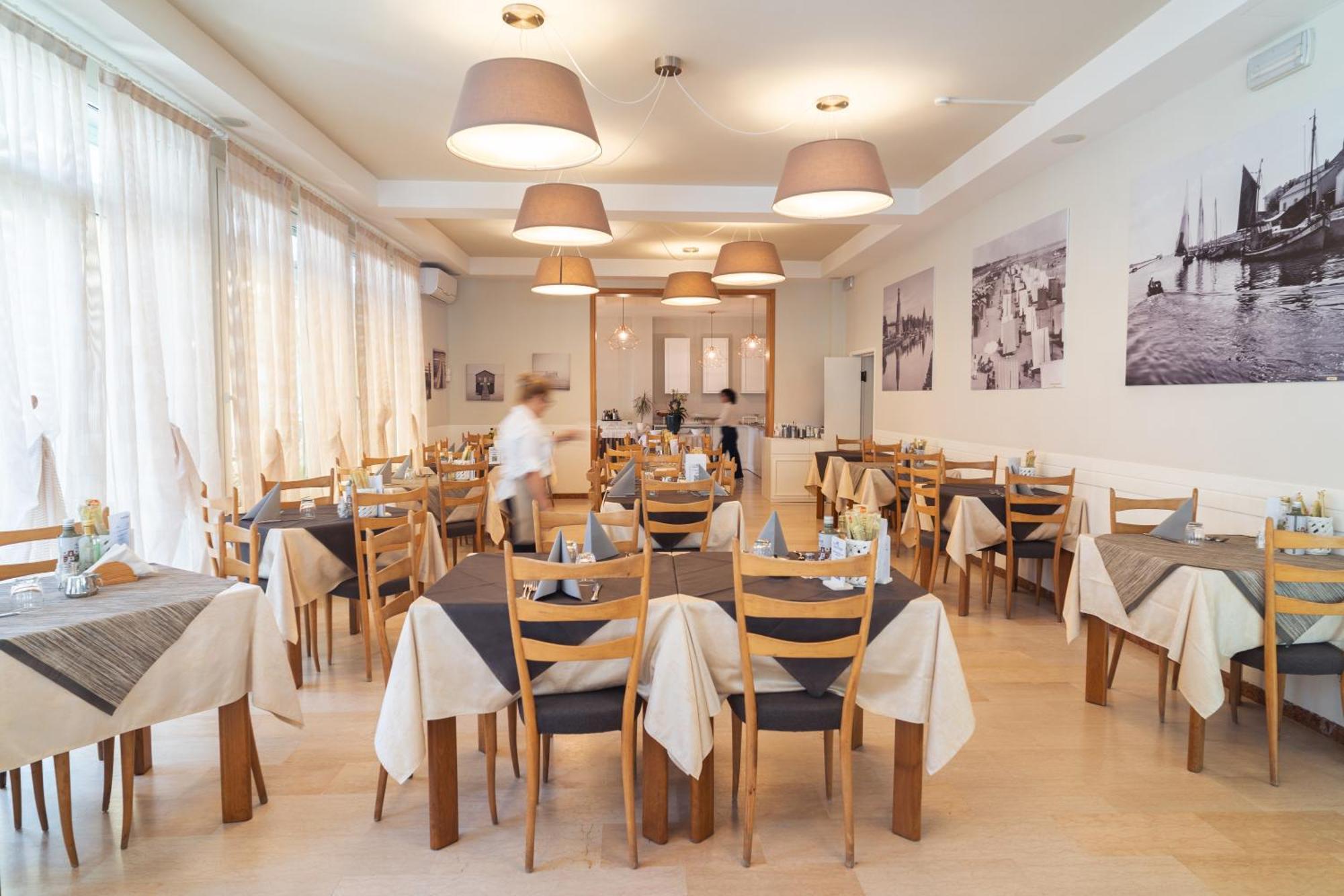 Hotel Ondina E Milazzo Cervia Dış mekan fotoğraf