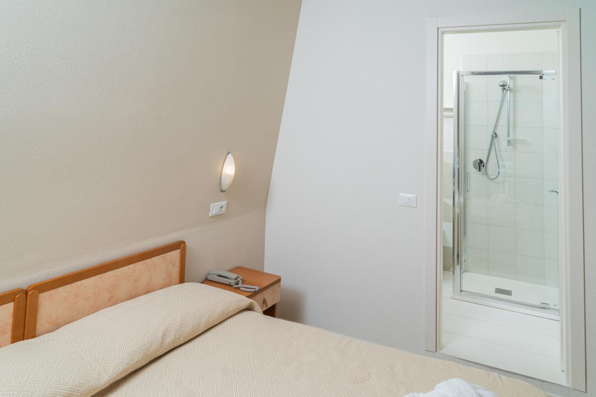 Hotel Ondina E Milazzo Cervia Dış mekan fotoğraf