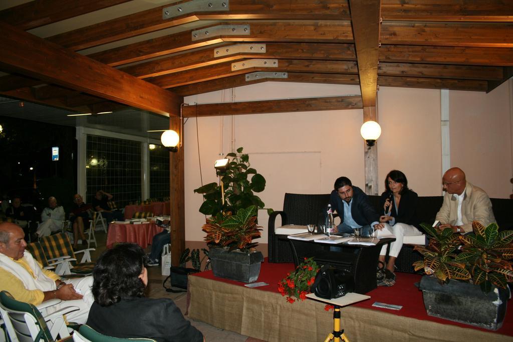 Hotel Ondina E Milazzo Cervia Dış mekan fotoğraf
