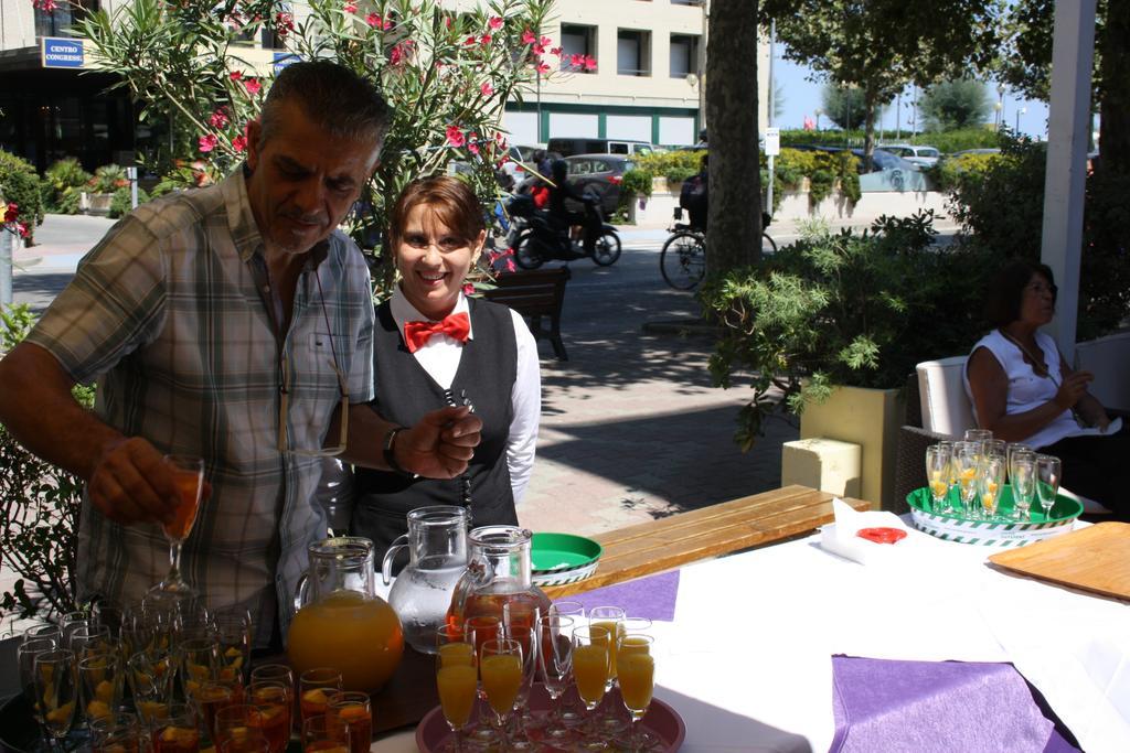 Hotel Ondina E Milazzo Cervia Dış mekan fotoğraf