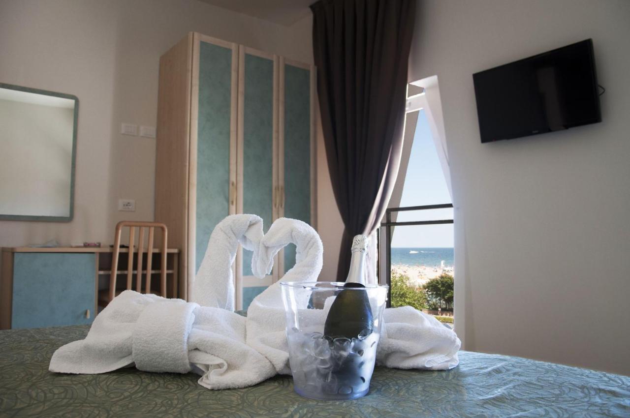 Hotel Ondina E Milazzo Cervia Dış mekan fotoğraf